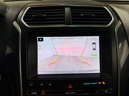 Used 2017 Ford Explorer Limited w/ Equipment Group 301A image 41