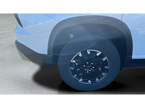 New 2026 Chevrolet Traverse Z71 w/ Driver Confidence Package image 26