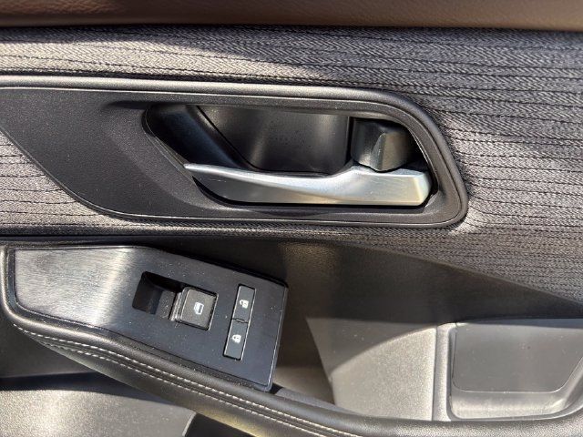 Used 2023 Nissan Rogue SV AWD/4WD image 28