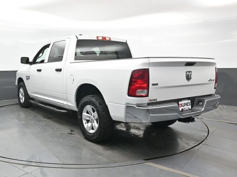 Used 2022 RAM 1500 Classic SLT AWD/4WD image 9