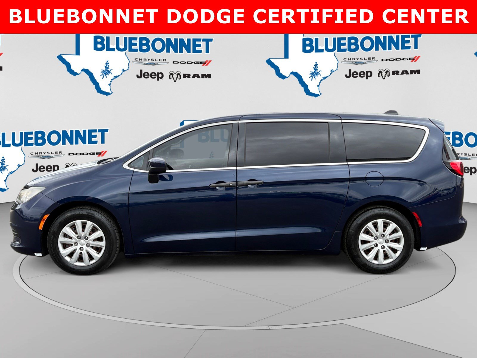 Used 2019 Chrysler Pacifica L FWD image 8