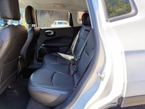 Used 2019 Jeep Compass Limited AWD/4WD image 19