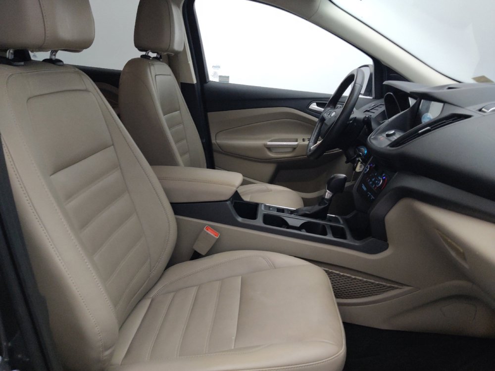 Used 2017 Ford Escape SE w/ SE Leather Comfort Package FWD image 21