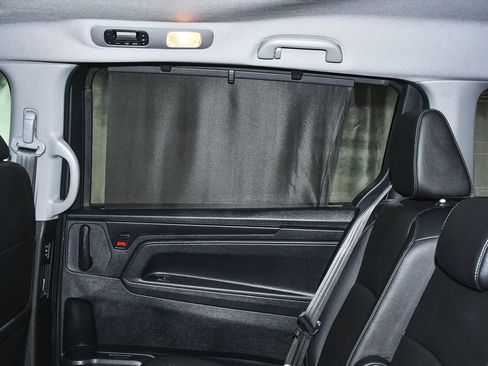 Used 2023 Honda Odyssey EX-L image 11