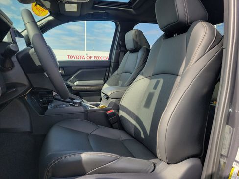 Used 2025 Toyota Tacoma Limited image 17