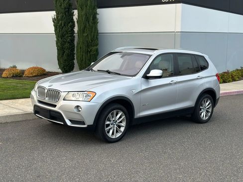 Used 2013 BMW X3 xDrive28i image 1