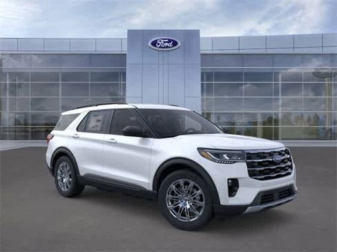 New 2026 Ford Explorer Active w/ Active Comfort Package image 7