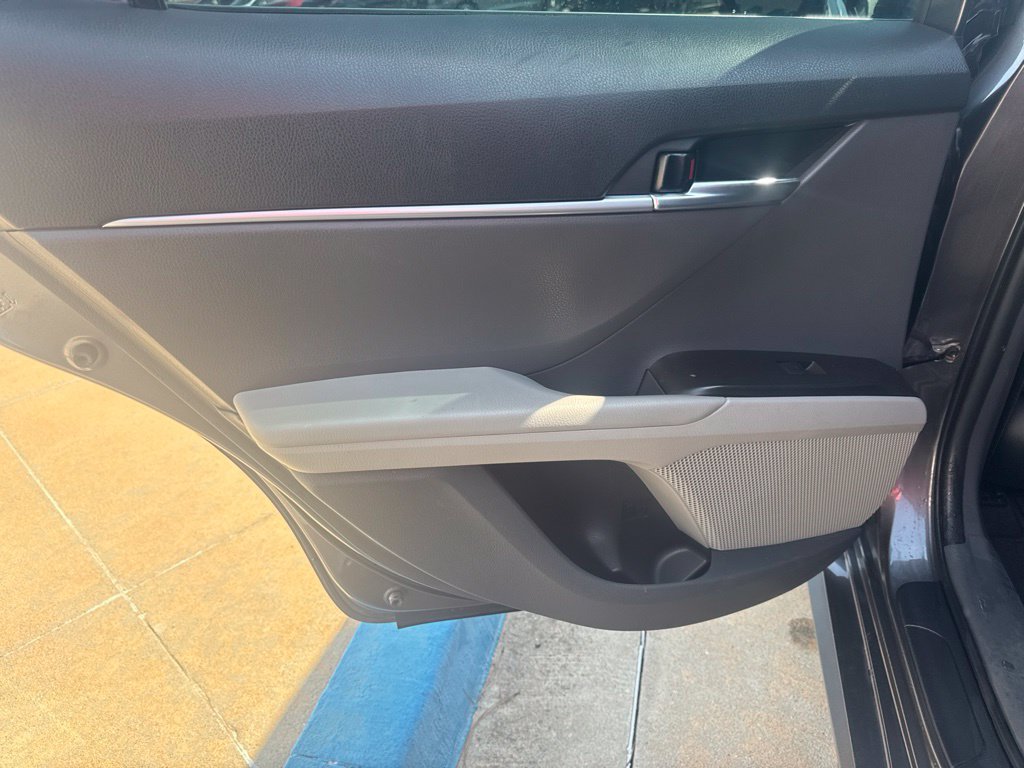 Used 2022 Toyota Camry LE FWD image 21