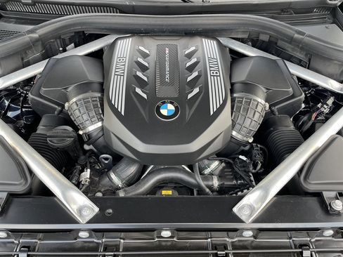Used 2020 BMW X5 M50i w/ Executive Package AWD/4WD image 8