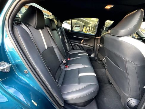 Used 2025 Toyota Camry SE image 20