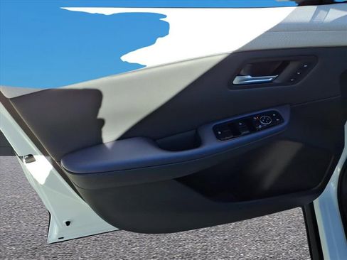 New 2026 Nissan Leaf Platinum+ image 15