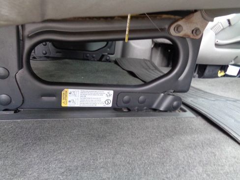 Used 2018 GMC Savana 3500 LT w/ LT Preferred Equipment Group image 42