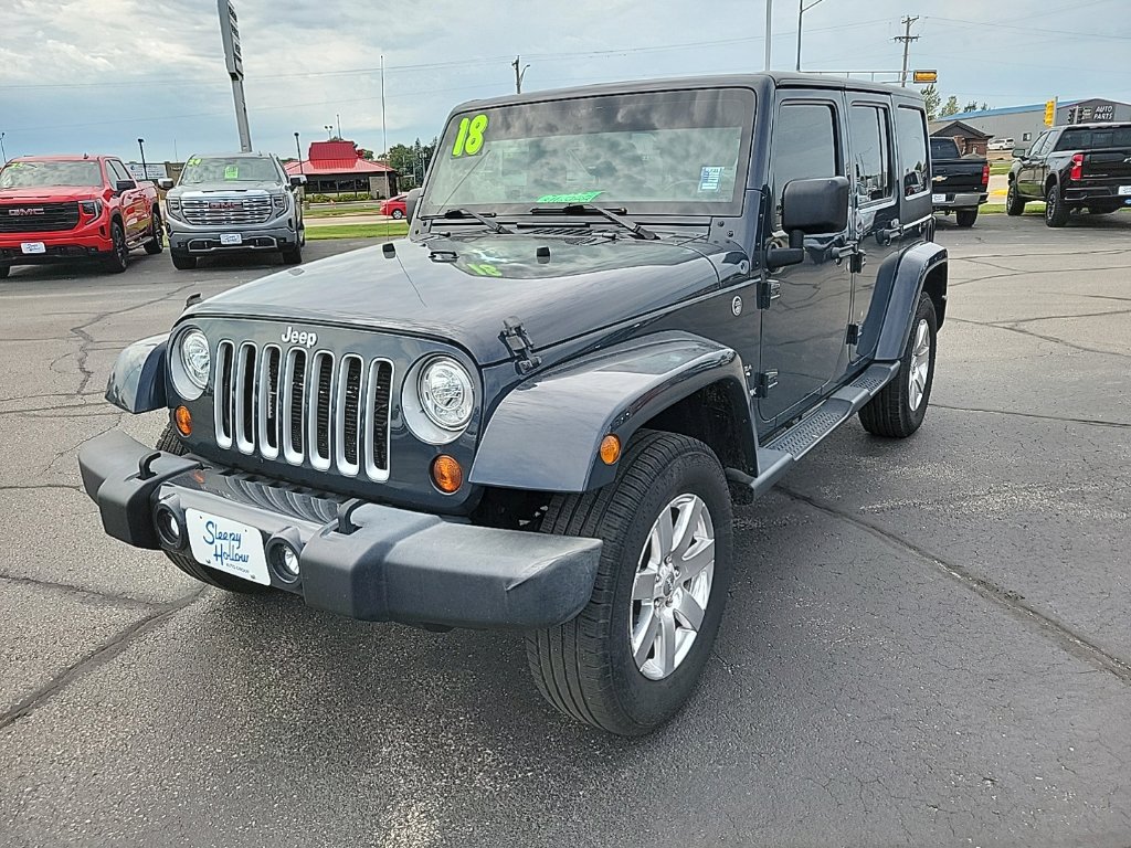 Used 2018 Jeep Wrangler Unlimited Sahara w/ Dual Top Group AWD/4WD image 1