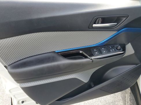 Used 2019 Toyota C-HR XLE image 15