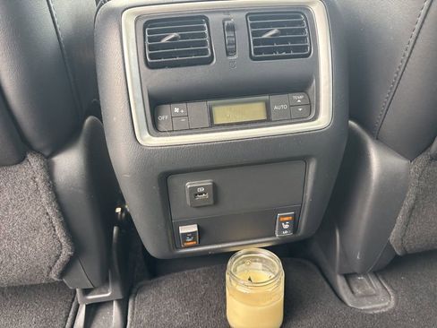 Used 2019 INFINITI QX60 Luxe w/ Sensory Package image 16