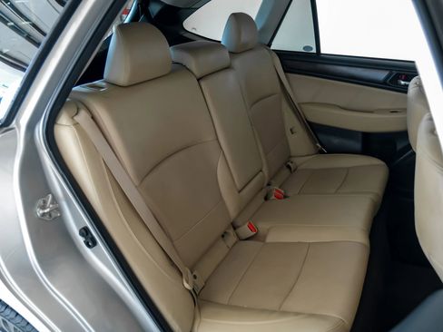 Used 2019 Subaru Outback 2.5i Limited w/ Popular Package #2 image 33