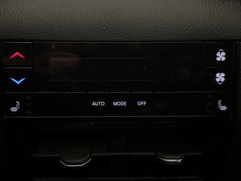 Used 2023 Jeep Grand Cherokee L Limited AWD/4WD image 20