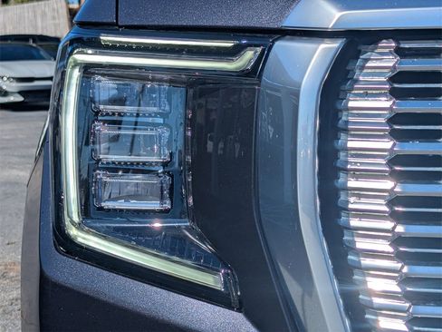 Used 2023 GMC Yukon Denali image 33