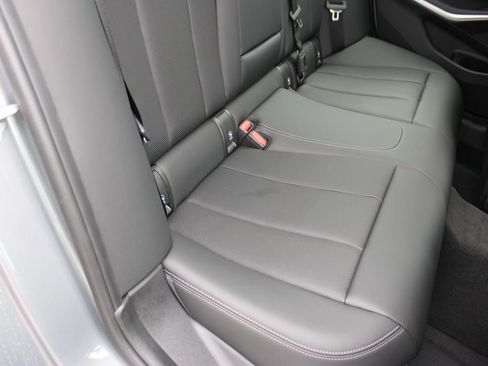 New 2025 BMW 330i xDrive Sedan w/ M Sport Package image 27