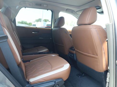 New 2026 Nissan Pathfinder Platinum AWD/4WD image 23