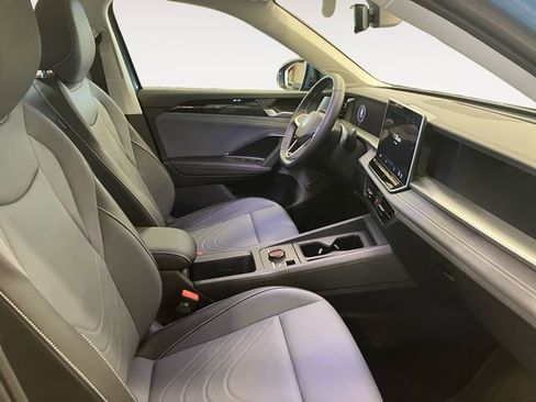 New 2026 Volkswagen Tiguan SE AWD/4WD image 14