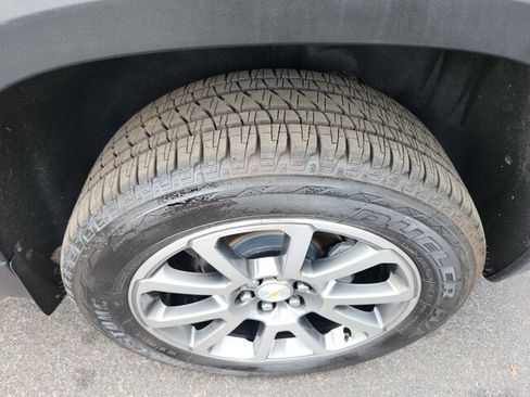 Used 2023 Chevrolet Traverse LT image 14