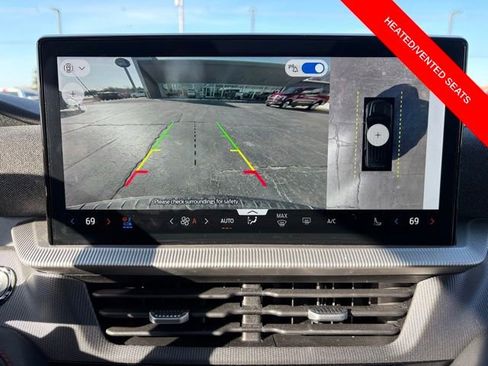 Used 2025 Ford Explorer ST image 31