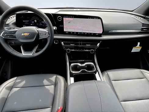 New 2026 Chevrolet Traverse LT w/ LPO, Floor Liner Package image 5