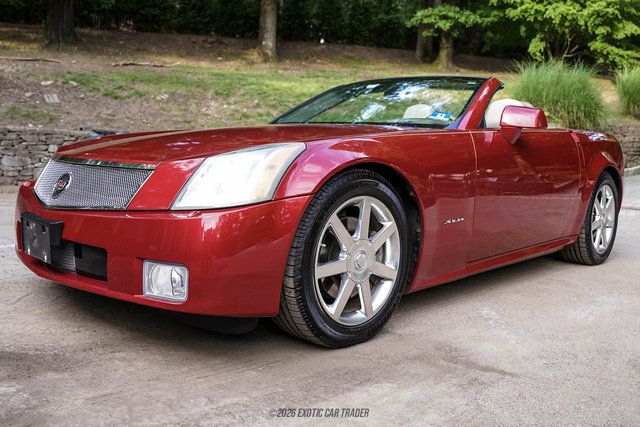 Used 2004 Cadillac XLR RWD image 14