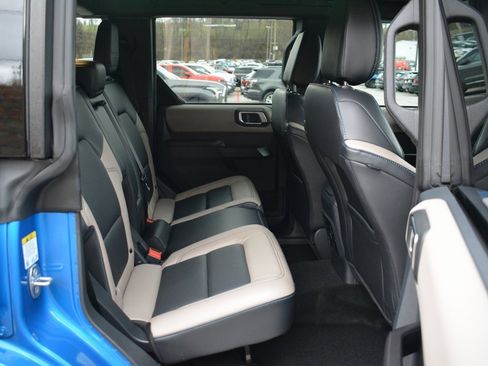 Used 2024 Ford Bronco Wildtrak image 23