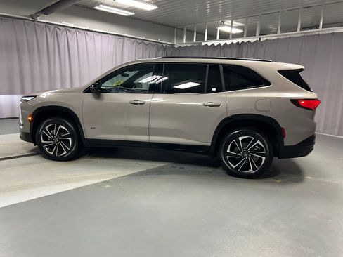 New 2026 Buick Enclave Sport Touring image 4