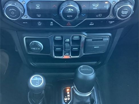 Certified 2022 Jeep Gladiator Sport image 15