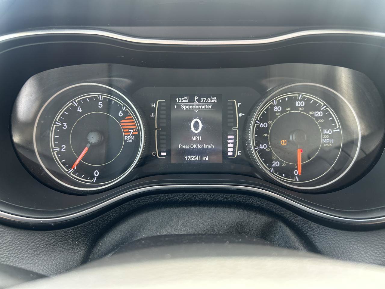 Used 2019 Jeep Cherokee Latitude w/ Popular Appearance Group FWD image 21