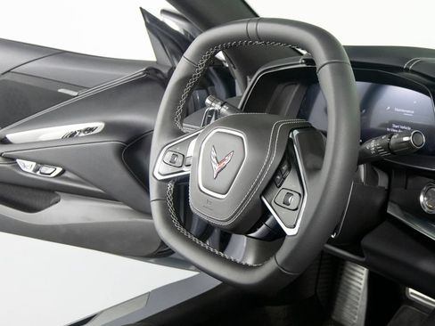 Used 2025 Chevrolet Corvette Stingray Coupe w/ 1LT RWD image 28