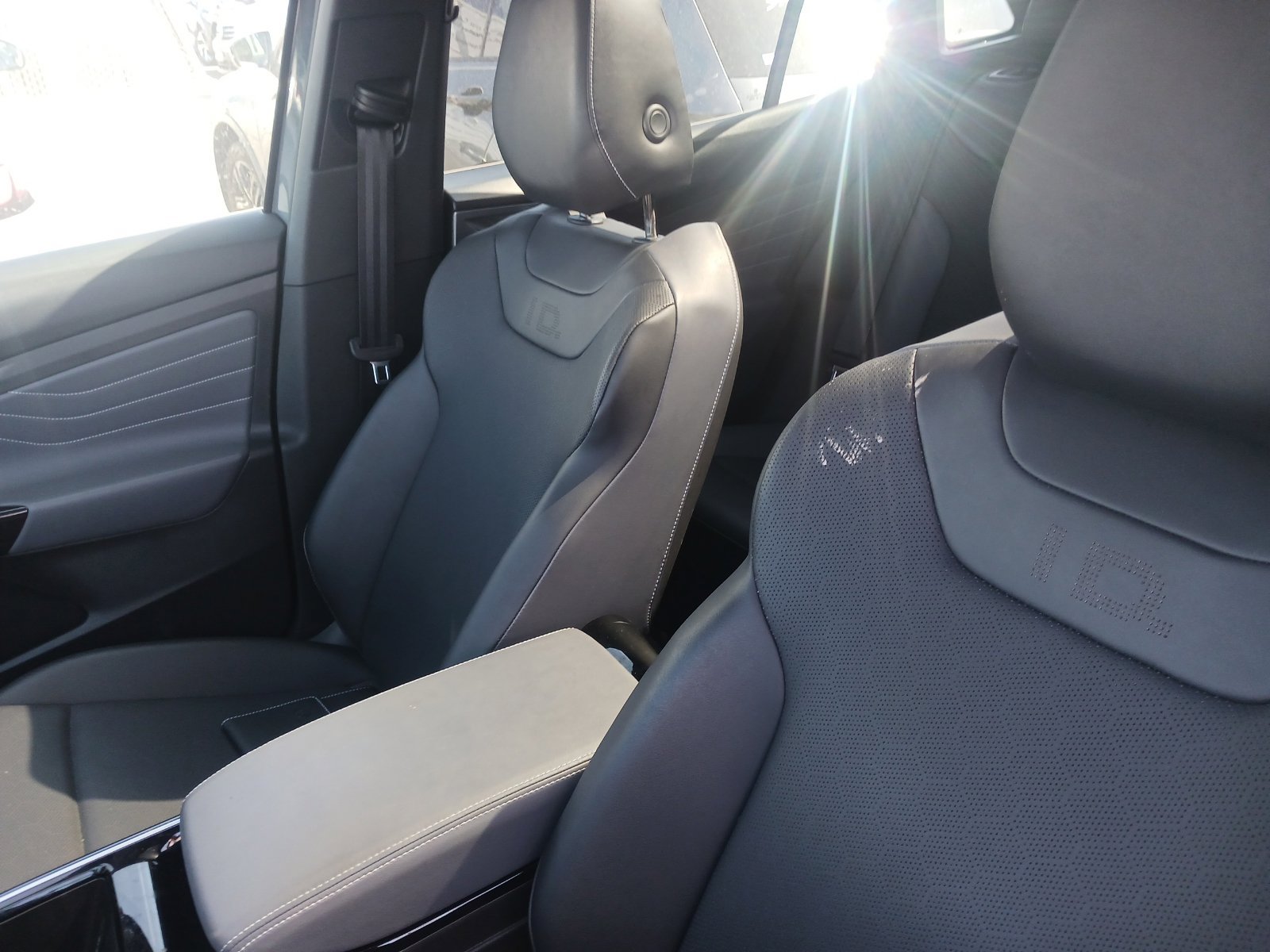 Used 2024 Volkswagen ID.4 S RWD image 5