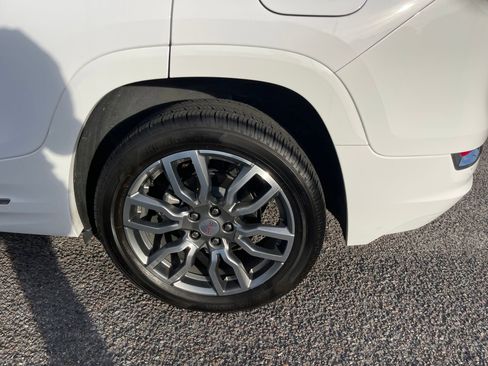 Used 2024 GMC Terrain Denali w/ Denali Premium Package image 11