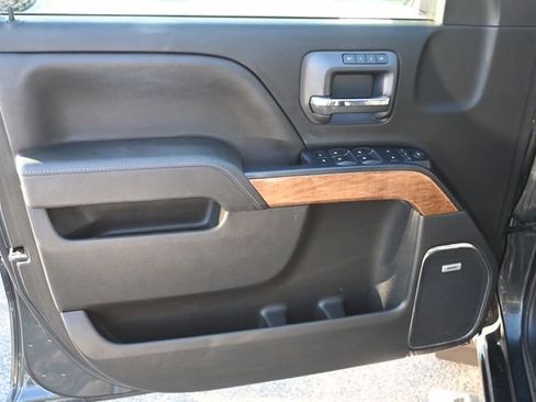 Used 2018 Chevrolet Silverado 1500 LTZ w/ LTZ Plus Package image 10