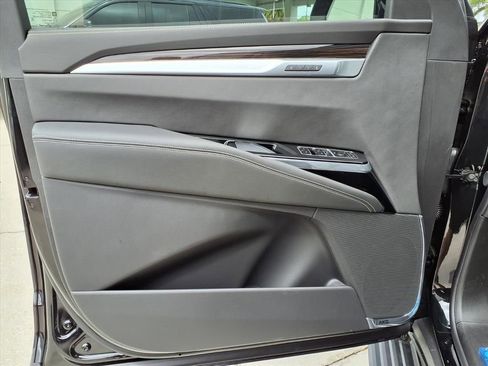 Used 2026 Cadillac Escalade Luxury w/ Touring Package AWD/4WD image 15