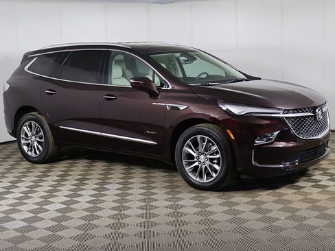Used 2022 Buick Enclave Avenir w/ Avenir Technology Package AWD/4WD image 58