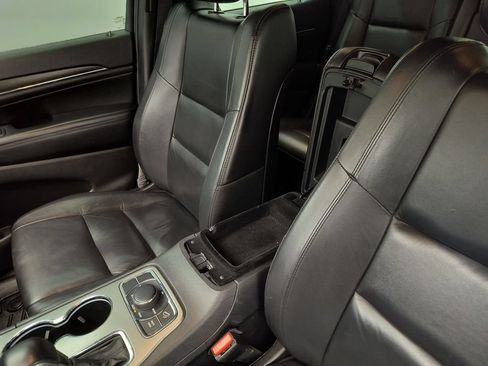Used 2018 Jeep Grand Cherokee Limited AWD/4WD image 27