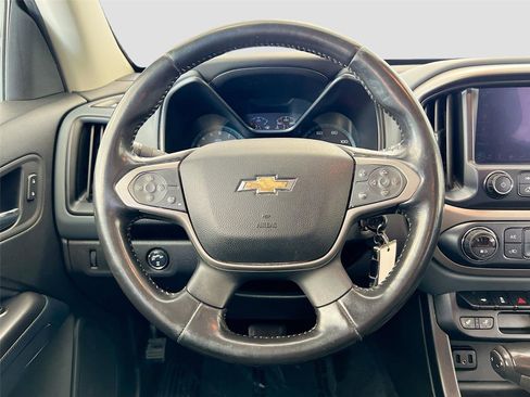 Used 2019 Chevrolet Colorado Z71 AWD/4WD image 17