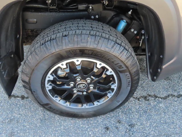 Used 2025 Toyota Tundra SR5 AWD/4WD image 16