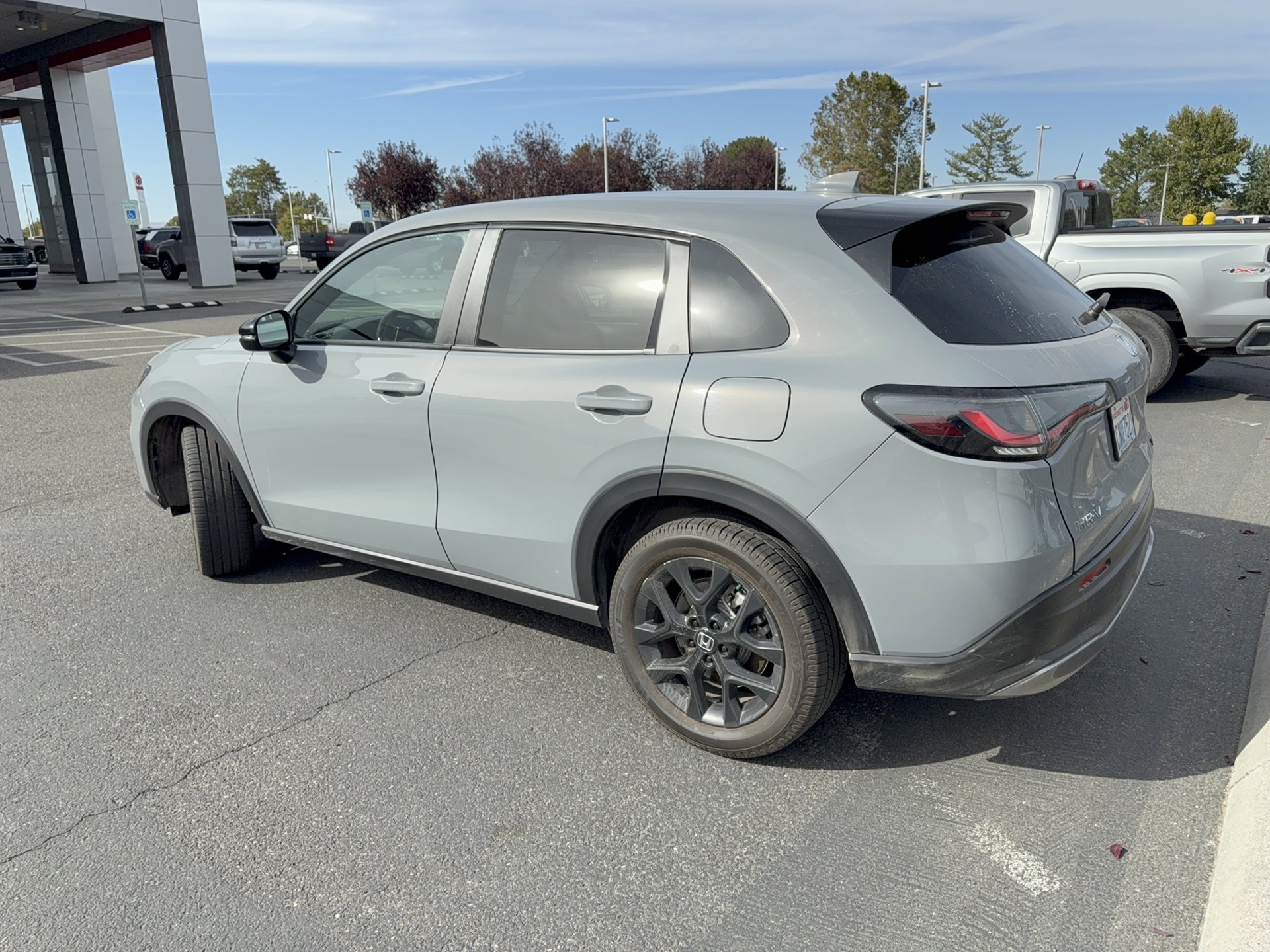 Used 2025 Honda HR-V Sport image 40