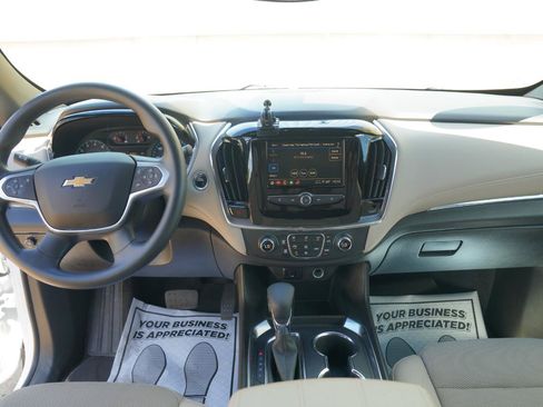 Used 2023 Chevrolet Traverse LS AWD/4WD image 37