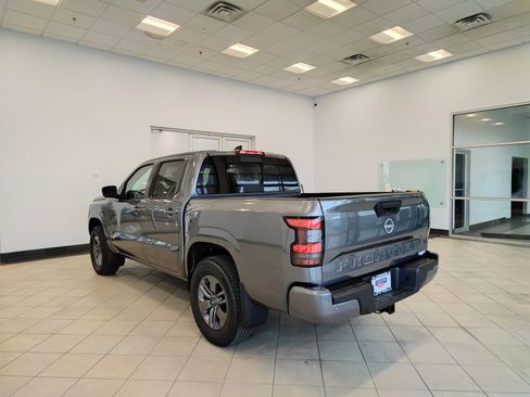 New 2026 Nissan Frontier SV image 5