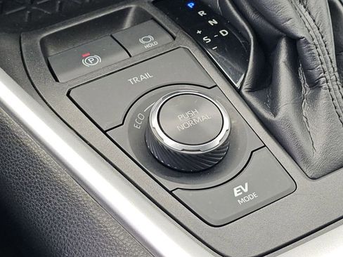 Used 2023 Toyota RAV4 AWD Hybrid image 9