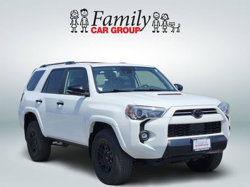 Used 2021 Toyota 4Runner Venture AWD/4WD image 2