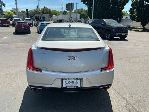 Used 2018 Cadillac XTS Luxury AWD/4WD image 5