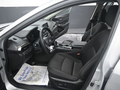 Used 2024 Nissan Altima 2.5 SV image 29