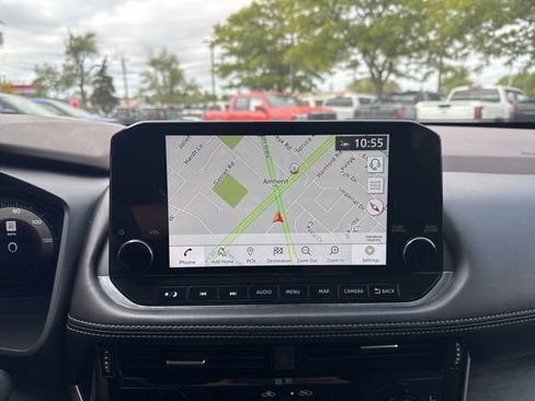 Used 2021 Nissan Rogue Platinum image 19